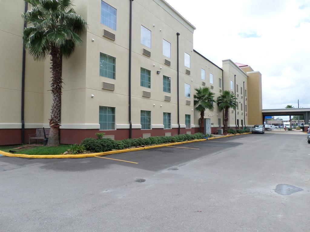 Comfort Suites Лейк Чарльз Экстерьер фото
