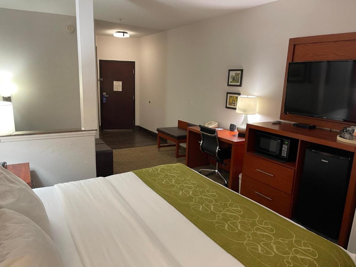 Comfort Suites Лейк Чарльз Экстерьер фото