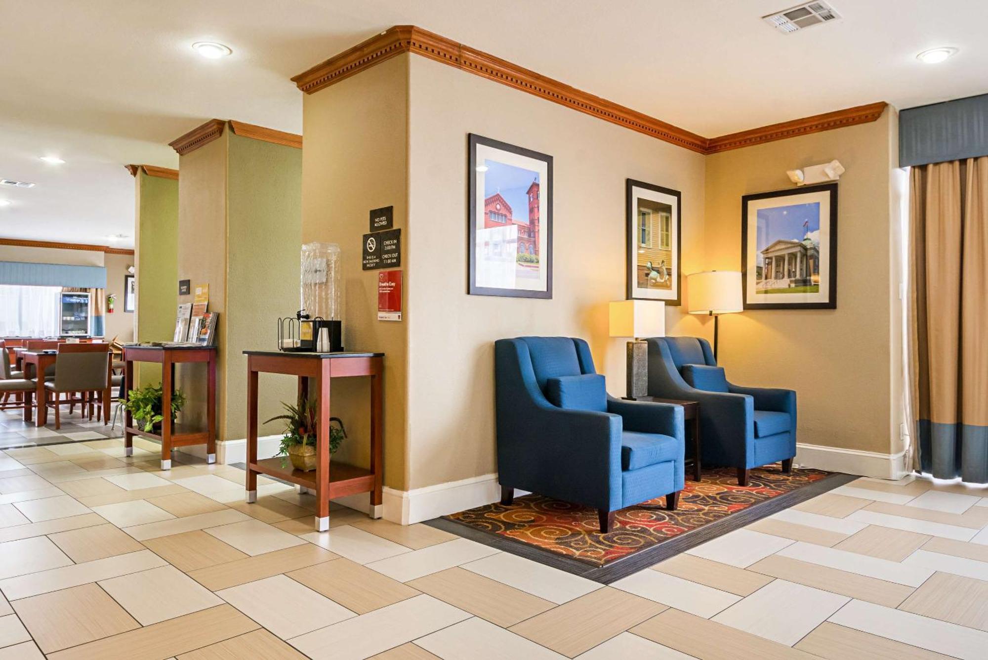 Comfort Suites Лейк Чарльз Экстерьер фото