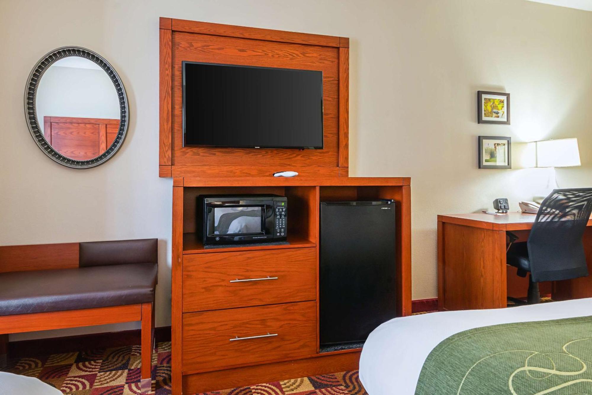 Comfort Suites Лейк Чарльз Экстерьер фото